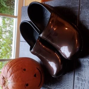 Danskos Brown size 36